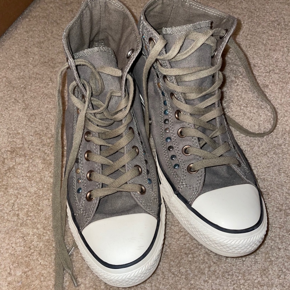 Women studded converse